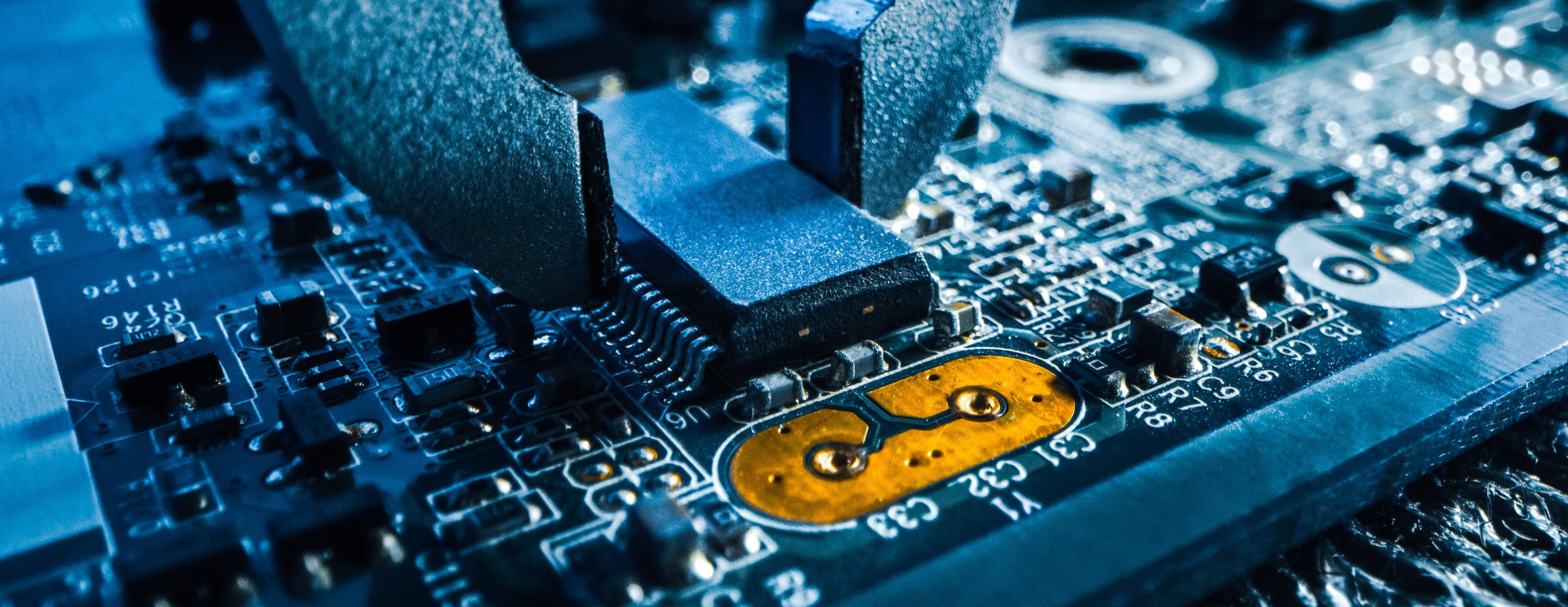 Tech-selskaberne lægger sig klart i front