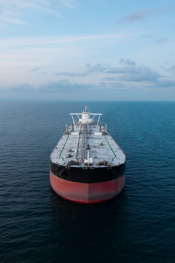 Luftfoto Raaolie Tanksklb Paa Aabent Hav