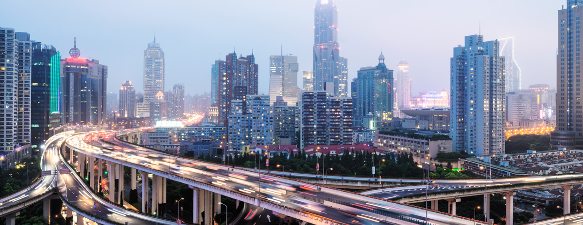 EM-aktier: Fortsat store udsving på markederne